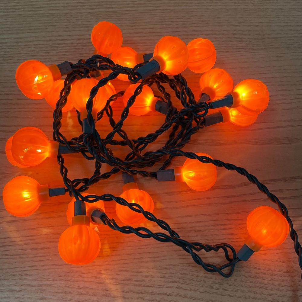 Vintage Blow Mold Halloween Pumpkins String Light Set of 20 Fall Decor 1" Mini